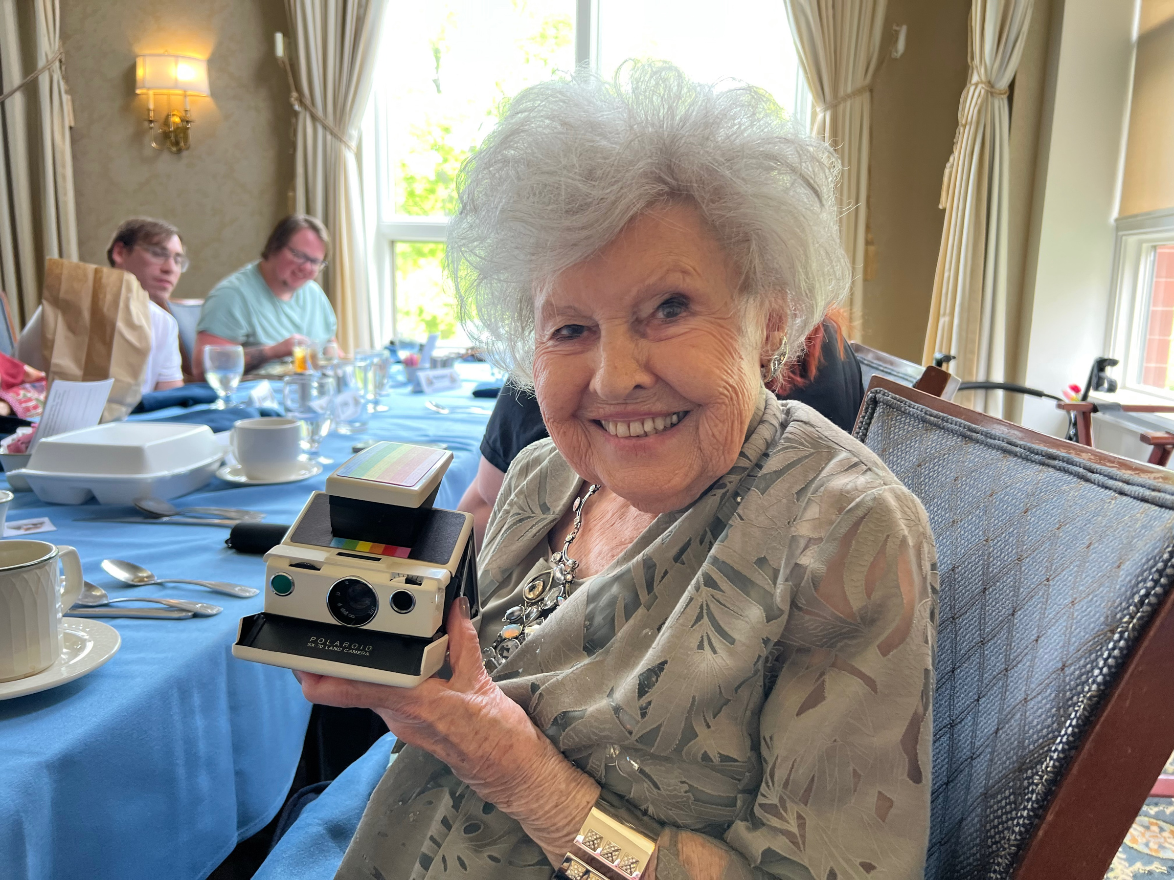 Dolores reunited with the SX70!